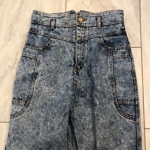 High waist acid wash jeans